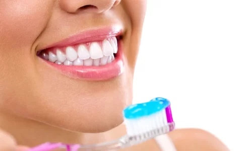 Hollywood Smile Ne Kadar Süre Kalır ve Nasıl Korunur? - Milim Dental Hospital